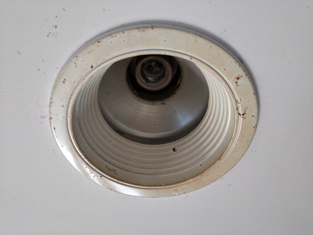 How to Remove Old Style Downlights – STEM On The Bench